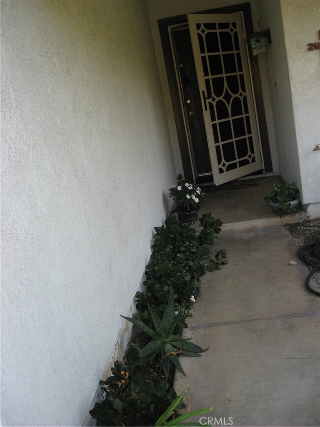 2031 Clemson St, San Bernardino, CA 92407 - photo 3