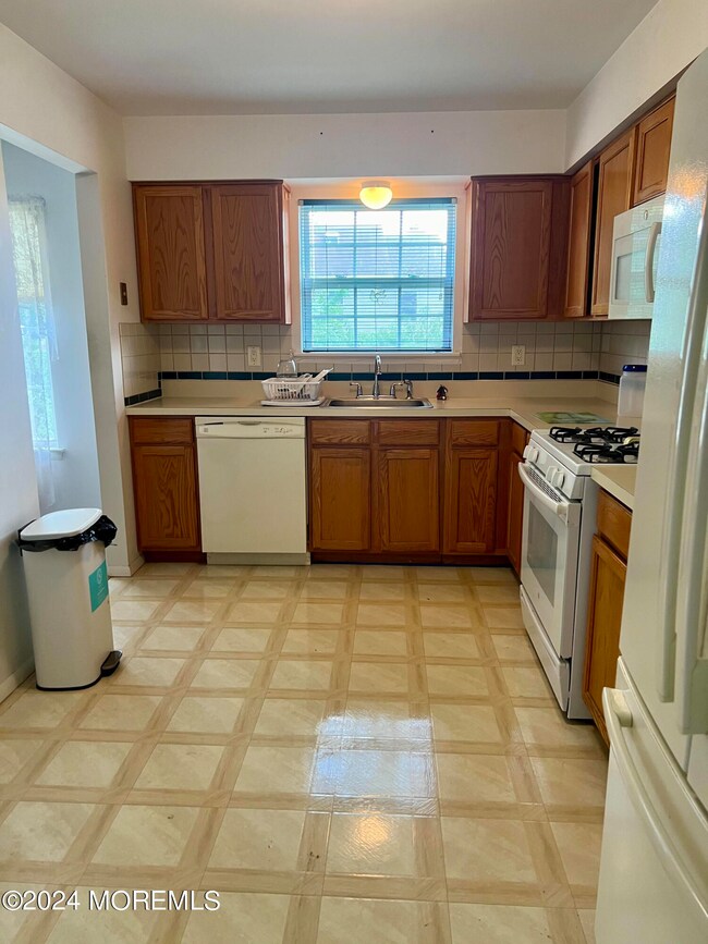 maple kitchen 2