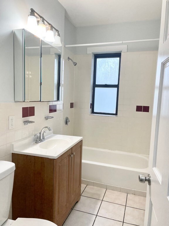 435 Walnut Ave, Roxbury, MA 02119 - photo 5