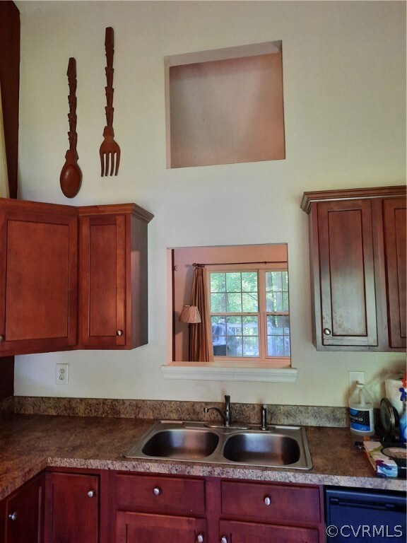 12082 Monterey Rd, Ruther Glen, VA 22546 - photo 6