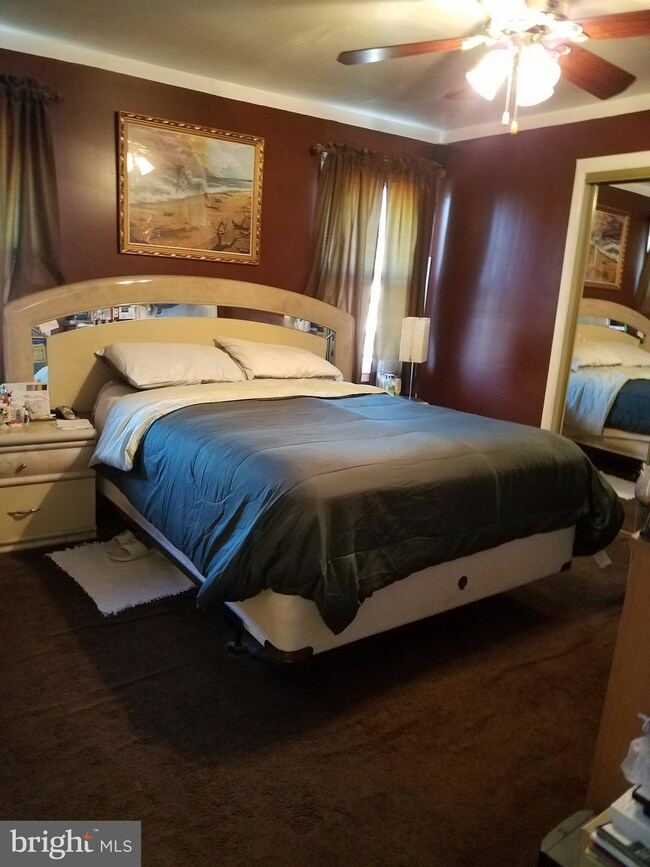 568 Lucia Ave, Baltimore, MD 21229 - photo 6