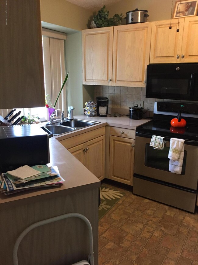 1115 Vail Ct Kitchen 1
