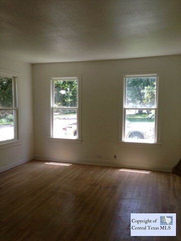 832 W San Antonio St, San Marcos, TX 78666 - photo 6