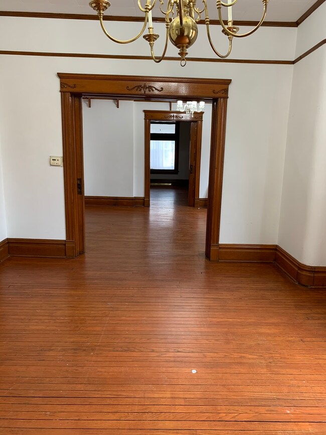 222 N West St unit 1, Waukegan, IL 60085 - photo 4