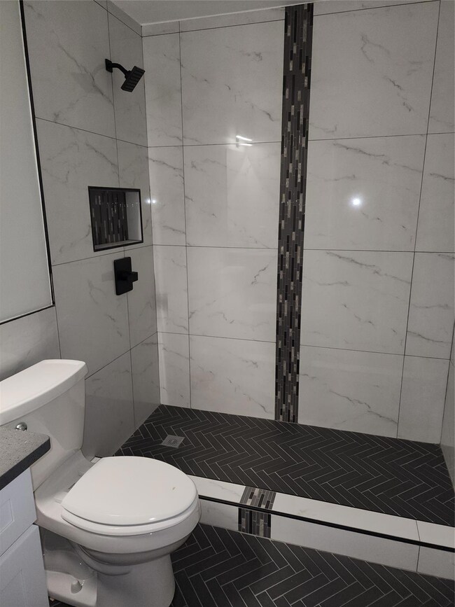 515 Hill St, Grand Prairie, TX 75050 - photo 4