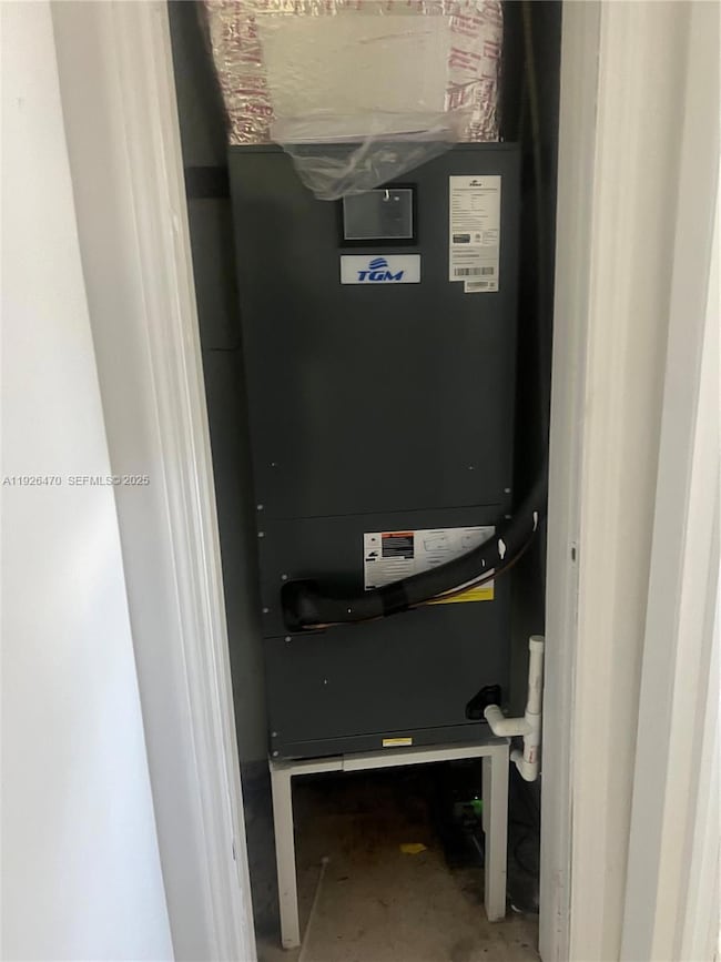 3921 SW 59th Ave unit A, West Park, FL 33023 - photo 5