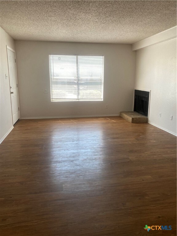 205 Craddock Ave unit D8, San Marcos, TX 78666 - photo 4