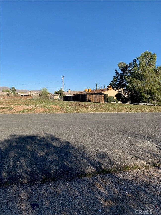0 Mohawk Rd unit MB25110922, Apple Valley, CA 92308 - photo 2