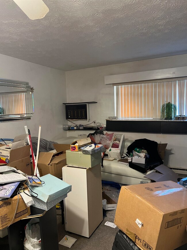 4 Constitution Dr, Londonderry, NH 03053 - photo 7