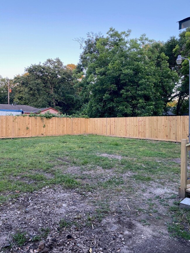 6806 Bunche Dr, Houston, TX 77091 - photo 7