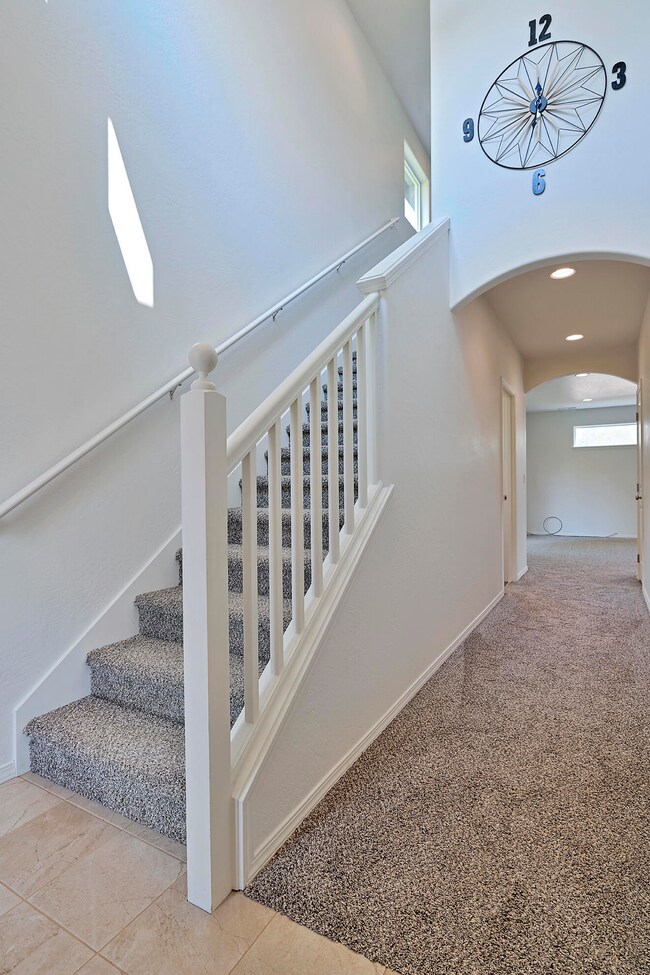 2367 NW Highland Ave, Grants Pass, OR 97526 - photo 5