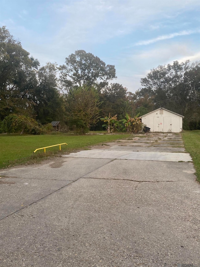 13262 Depen St, Gonzales, LA 70737 - photo 4