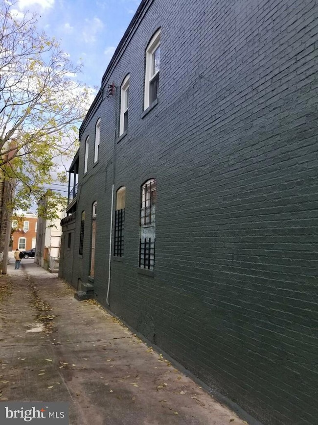 725 N Port St, Baltimore, MD 21205 - photo 2