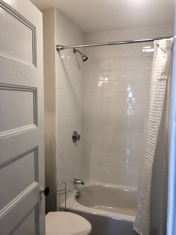 423 E 7th St unit 3, Boston, MA 02127 - photo 5