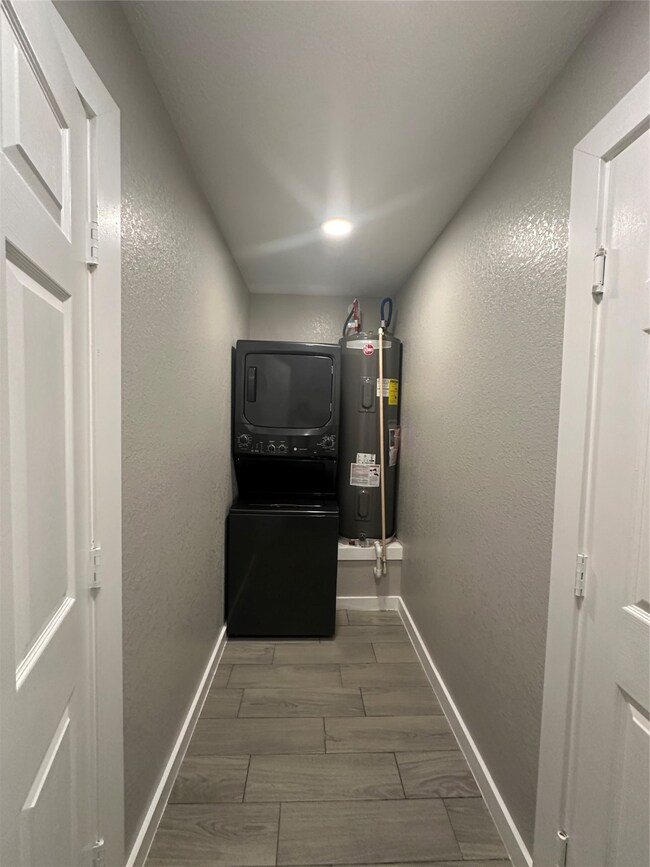 9803 Moa Ct, Conroe, TX 77385 - photo 5