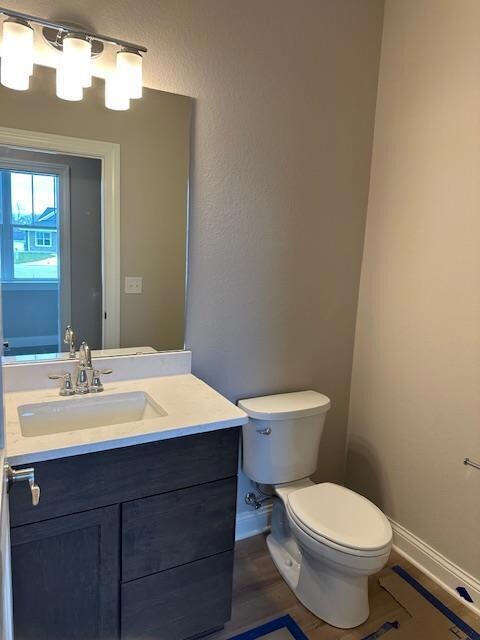 1036 Waterstone Ct, Pewaukee, WI 53072 - photo 2