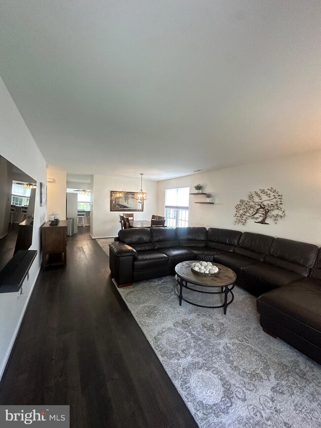 24 Carriage Stop Dr, Berlin, NJ 08009 - photo 2