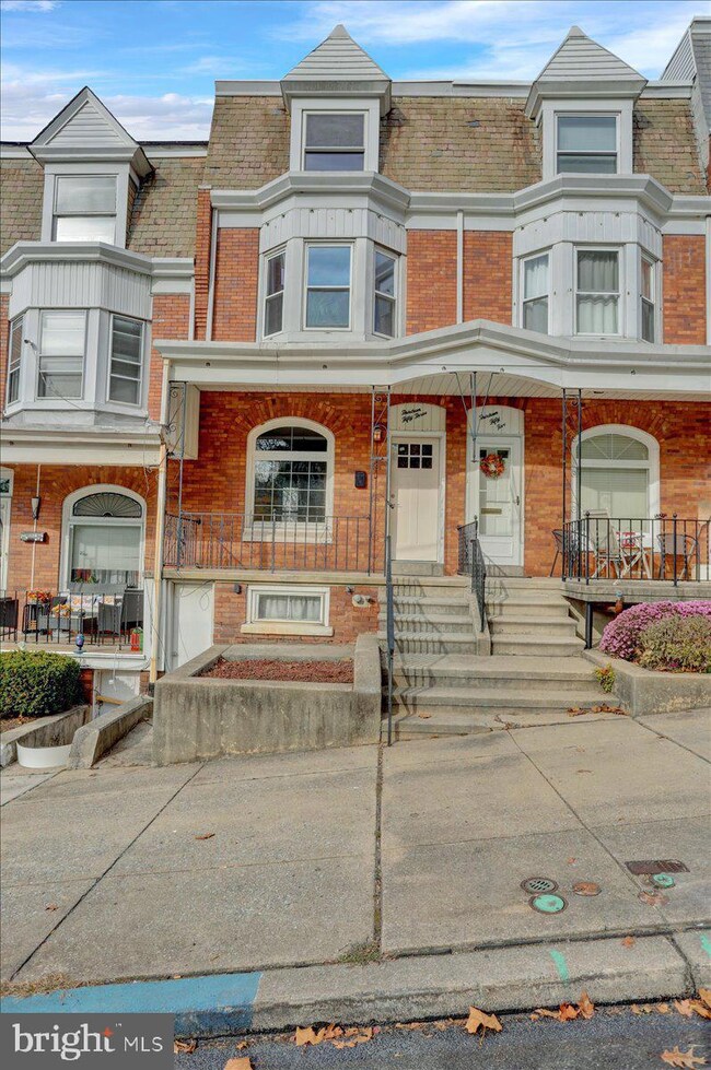 1353 Walnut St, Reading, PA 19604 - photo 2