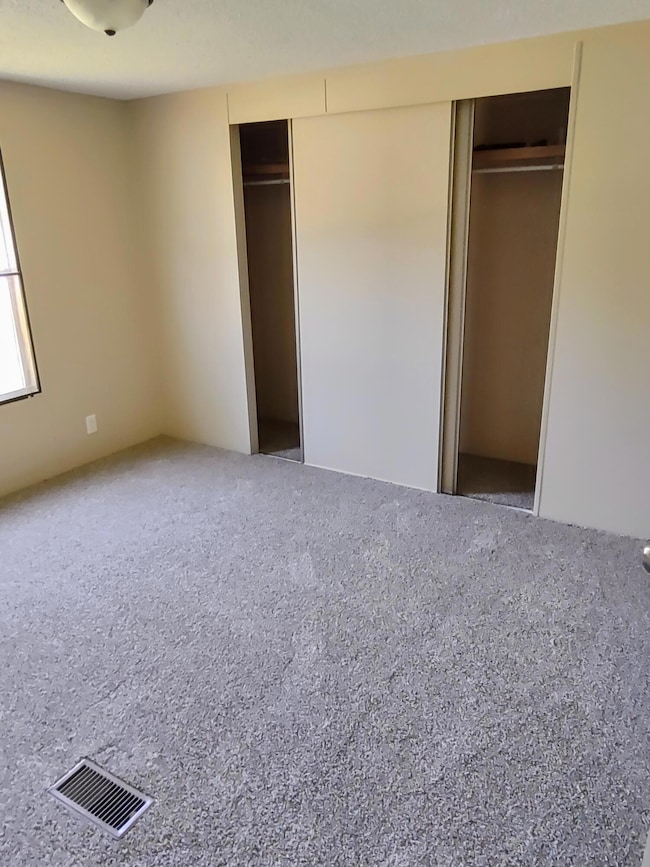 217 Creekview Dr, Battle Creek, MI 49037 - photo 7