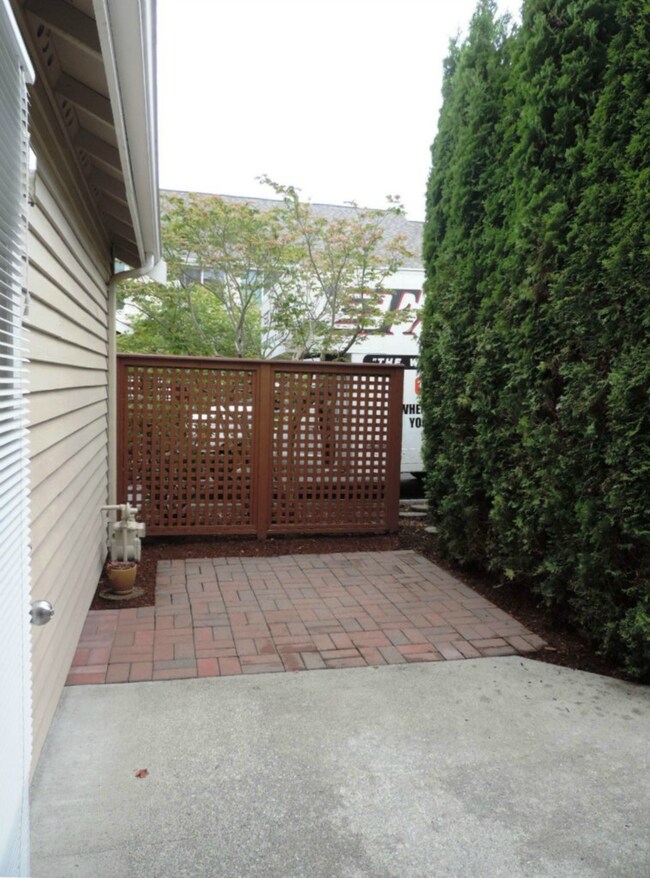 15820 NE 90th Way, Redmond, WA 98052 - photo 3