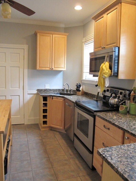 19 Carlisle St unit 2, Cambridge, MA 02139 - photo 3