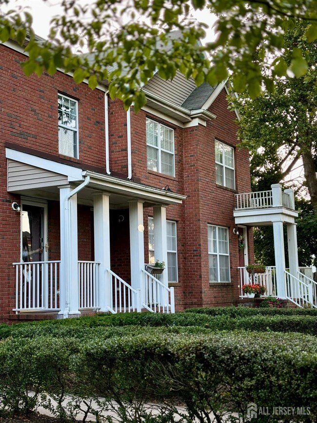 22 Park Square unit 22, Metuchen, NJ 08840 - photo 3