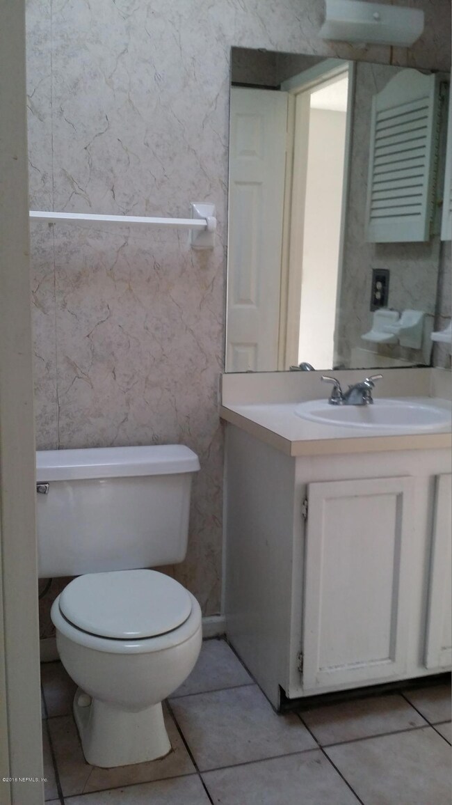 2502 Townsquare Dr, Jacksonville, FL 32216 - photo 3