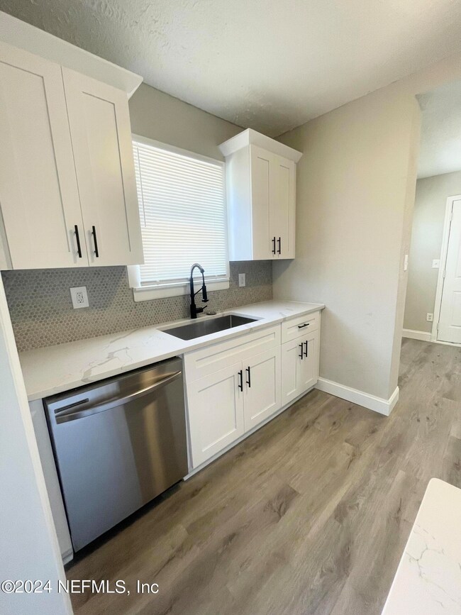 4633 Kingsbury St, Jacksonville, FL 32205 - photo 6