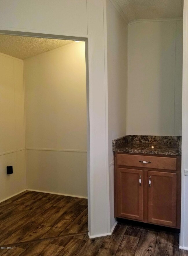 110 Piney View St, Piney Green, NC 28544 - photo 5