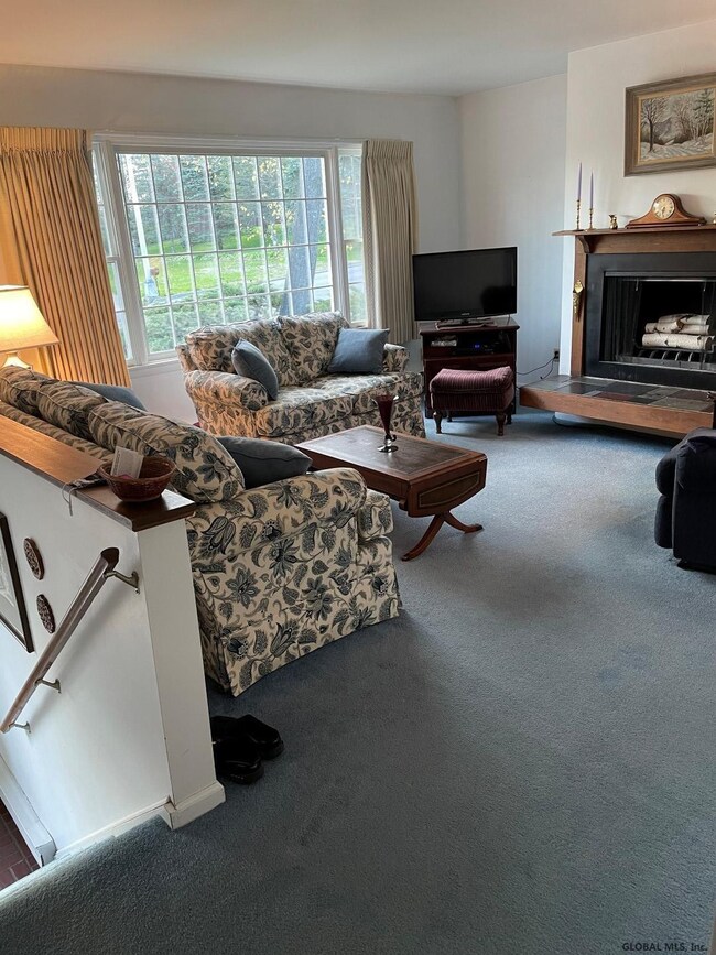 4 Grandview Dr, Gloversville, NY 12078 - photo 2