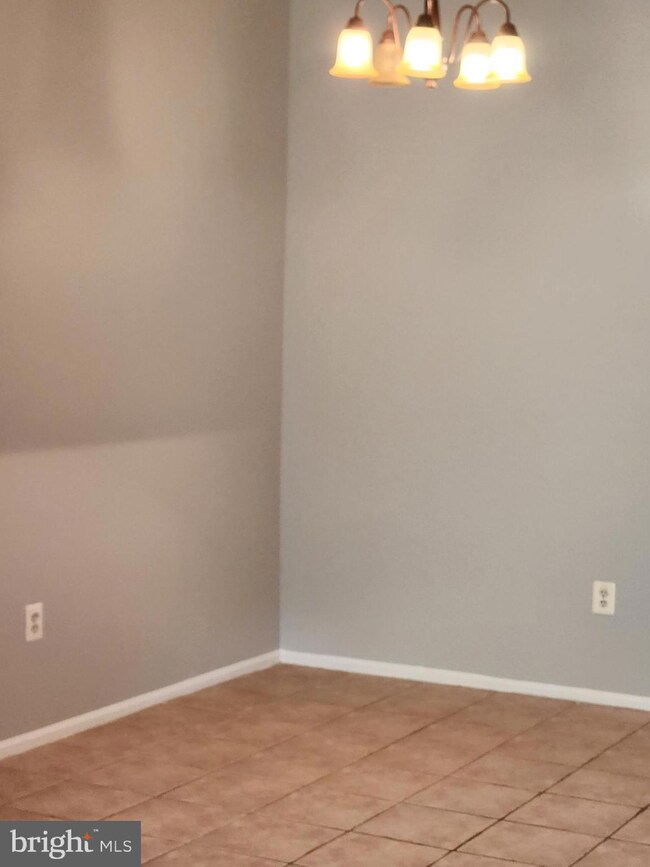 126 Crabapple Ln unit B2, Franklin Park, NJ 08823 - photo 2