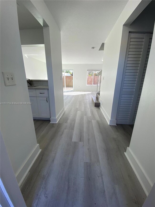 8394 SW 152nd Ave unit 30, Miami, FL 33193 - photo 2