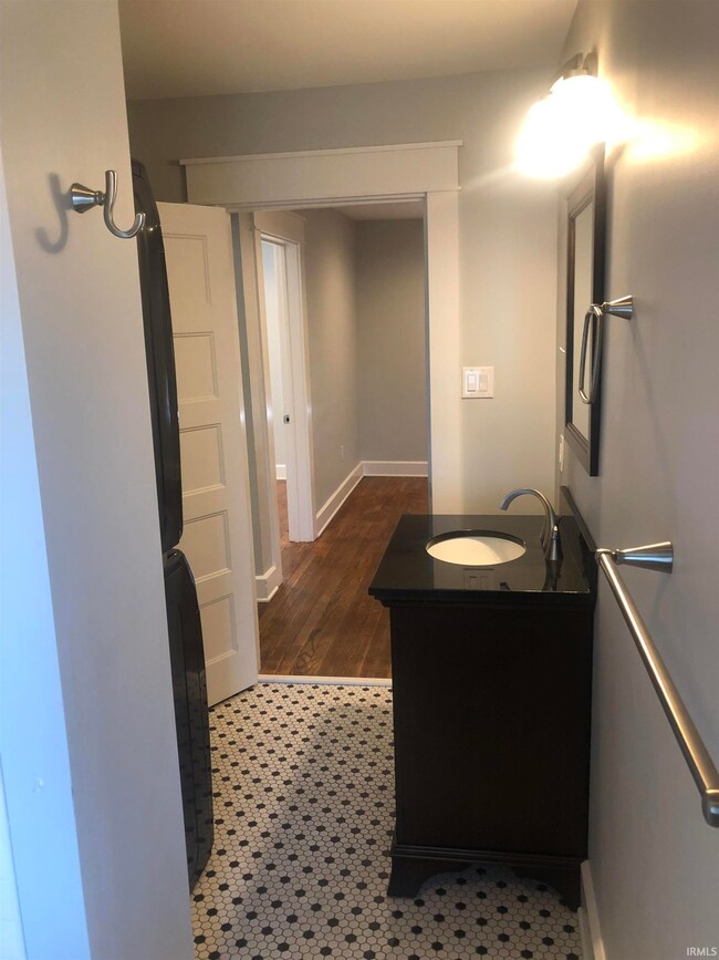 729 E Hunter Ave unit 3, Bloomington, IN 47401 - photo 7