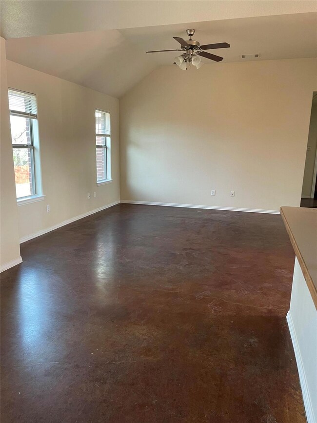 3235 Zion Hill Loop, Weatherford, TX 76088 - photo 5