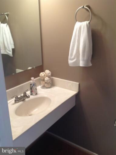 4246 Cloudberry Ct, Burtonsville, MD 20866 - photo 4