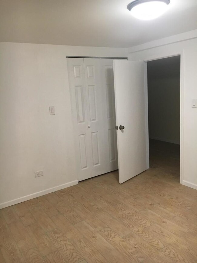 6151 N Richmond St unit GARDEN, Chicago, IL 60659 - photo 5