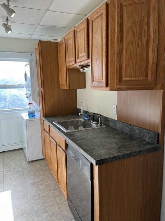 579 South Ave unit 3, Whitman, MA 02382 - photo 2