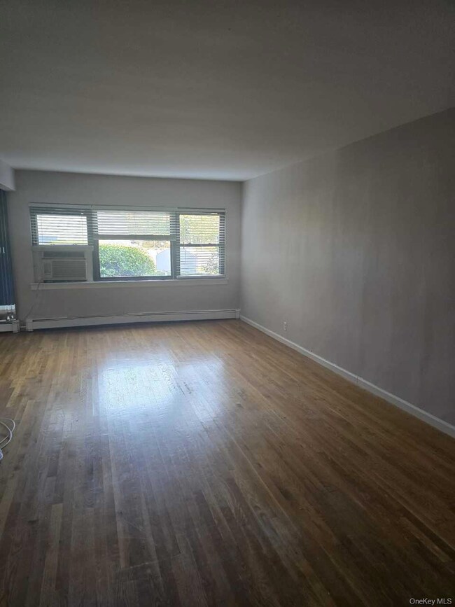 5 Adelaide St unit B2D1, Floral Park, NY 11001 - photo 4