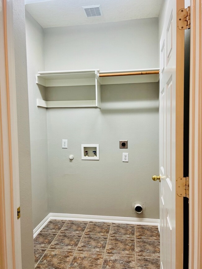 8006 Birch Canyon Dr, Houston, TX 77041 - photo 7