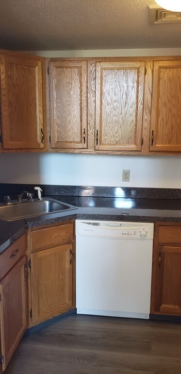 147 Rawson Rd unit 105, Quincy, MA 02170 - photo 3