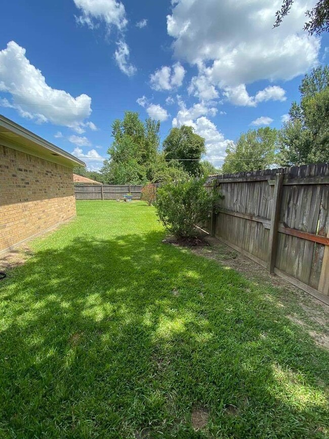 100 Aladdin Dr, Lumberton, TX 77657 - photo 6