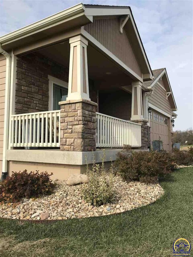 4537 SW Deer Trail St, Topeka, KS 66610 - photo 5