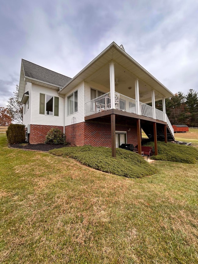 250 N Lakeview Dr, Hinton, WV 25951 - photo 5