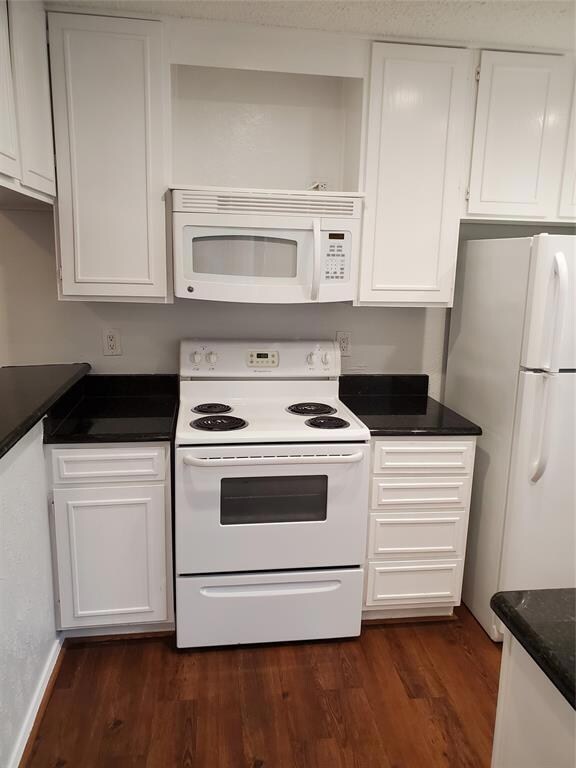 636 Bellaire Dr unit D, Hurst, TX 76053 - photo 6