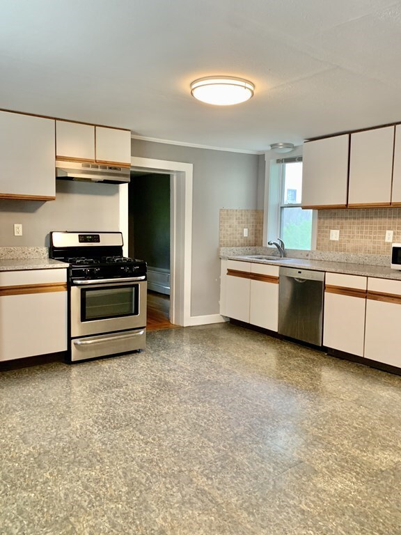 183 3rd St unit 1, Cambridge, MA 02141 - photo 4