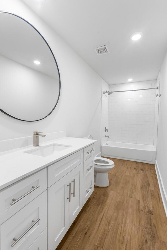 907 N Beacon St unit 202, Dallas, TX 75214 - photo 7