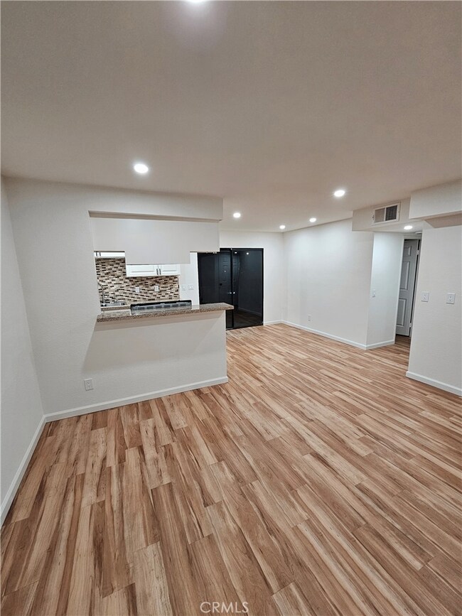 440 W Dryden St unit H, Glendale, CA 91202 - photo 4