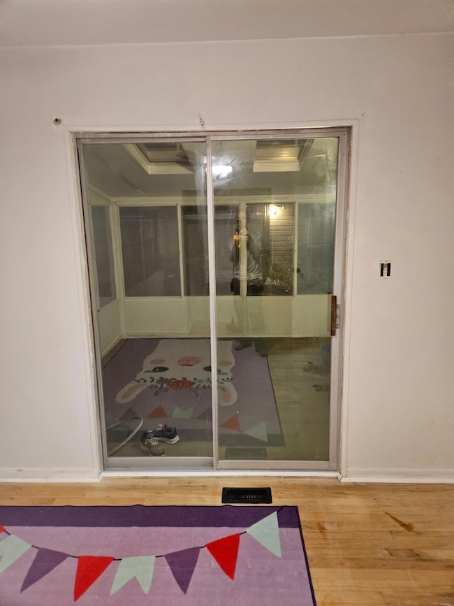 41357 Estate Dr, Sterling Heights, MI 48313 - photo 7