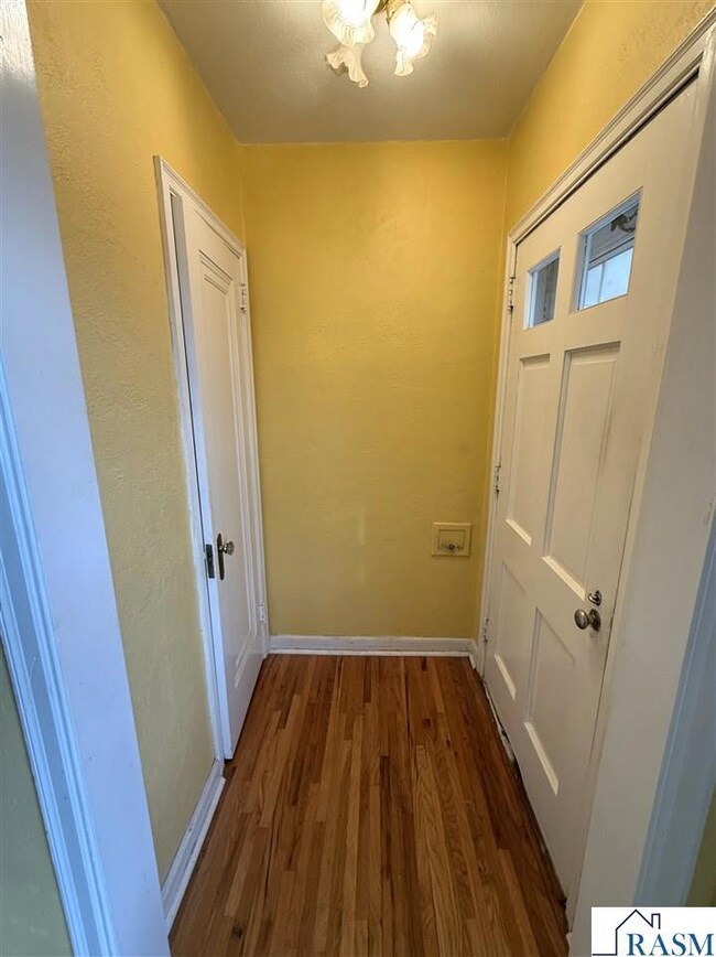 918 S Broadway St, New Ulm, MN 56073 - photo 4