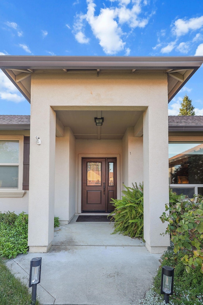 12915 Gardenia Dr, Red Bluff, CA 96080 - photo 5